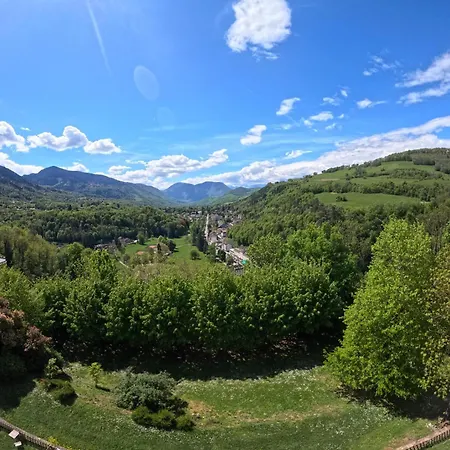 Appartement Le Belvedere De La Grand Croix Dans Le Chateau D'uriage *