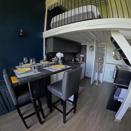 Apartment Le Belvedere De La Grand Croix Dans Le Chateau D'uriage *